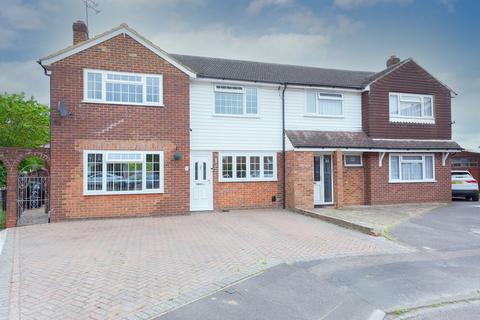 4 bedroom semi-detached house for sale, Romsey Close, Camberley GU17