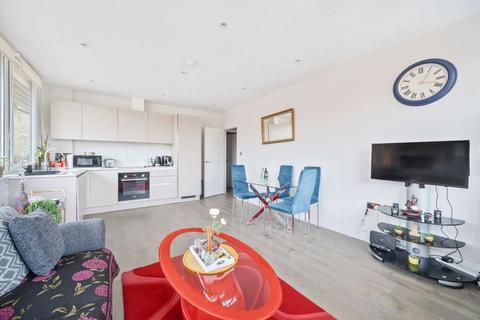 1 bedroom apartment to rent, Weyside Park, Godalming GU7