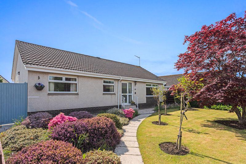 60 The Loaning, Alloway, Ayr KA7 4UW 3 bed detached bungalow £275,000