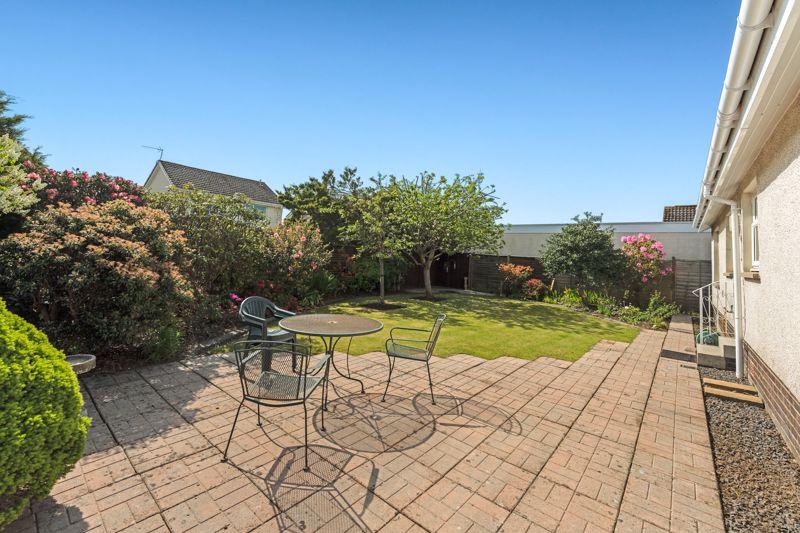 60 The Loaning, Alloway, Ayr KA7 4UW 3 bed detached bungalow £275,000