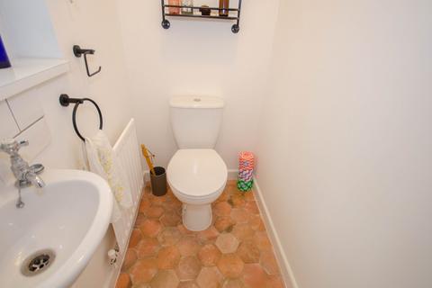 24 Bronte Close, Rugby, CV21 3PD