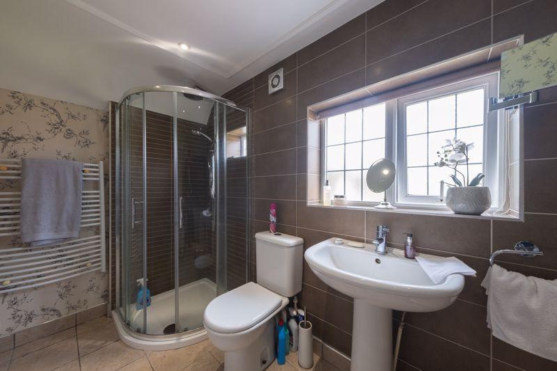 Family Bathroom/WC