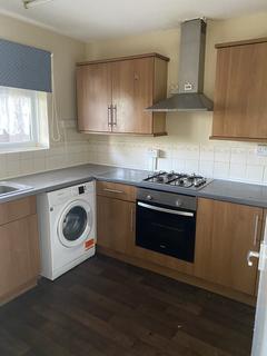 2 bedroom ground floor maisonette to rent, Wordsworth Way, West Drayton