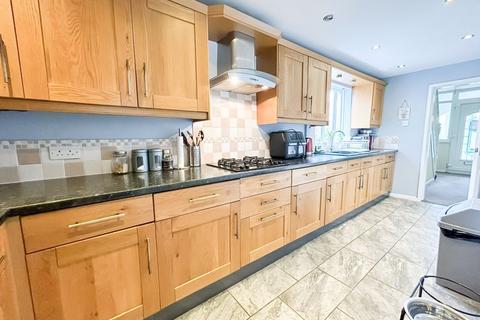 31 Aldridge Road, Streetly, Sutton Coldfield, B74 3TU