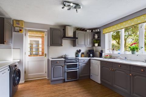 4 bedroom detached house for sale, Radnor Close, Bury St Edmunds