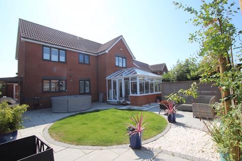 4 bedroom detached house for sale, Heron Forstal Avenue, Hawkinge.