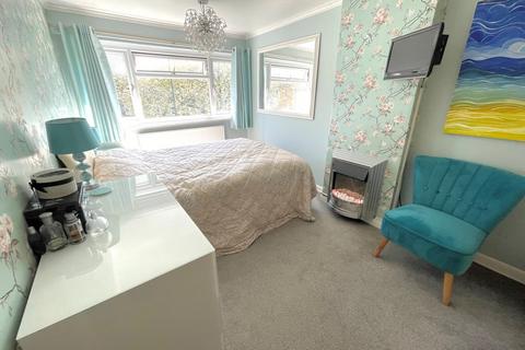 3 bedroom semi-detached house for sale, Kirdford Close, Rustington