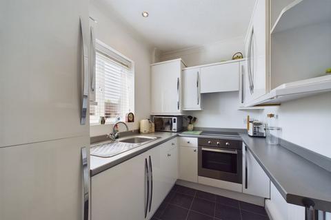 2 bedroom maisonette for sale, Meade Court, Walton on the Hill