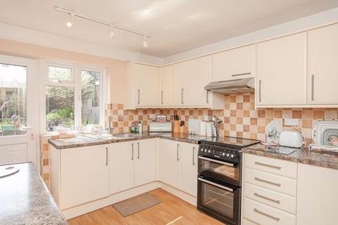 3 bedroom detached house for sale, Meadow View, Banbury