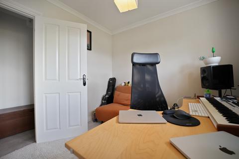 9 Apsley Close, Harrow, HA2 6AP