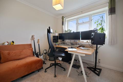 9 Apsley Close, Harrow, HA2 6AP