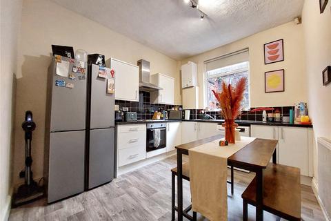 2 bedroom terraced house for sale, Blackburn Road, Haslingden, Rossendale, BB4