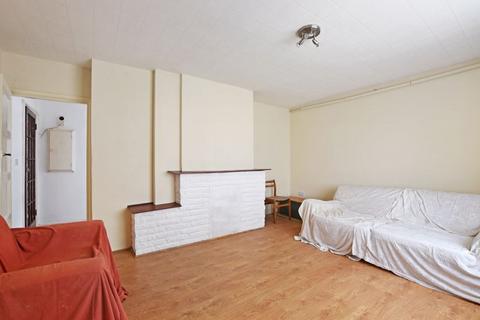 2 bedroom end of terrace house for sale, Courtenay Avenue, Harrow