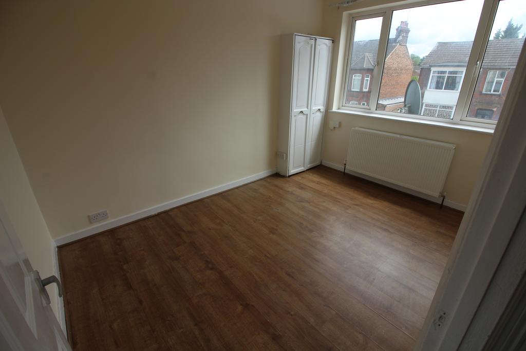Houghton Mansions, Dunstable, LU6 2 bed apartment to rent £950 pcm (£