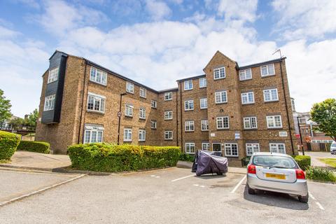 1 bedroom flat to rent, Cromwell Close, W3