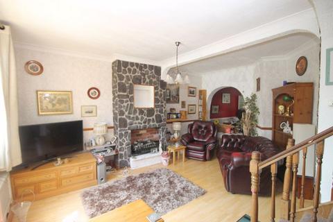 54 Long Drive, Greenford, UB6 8LZ