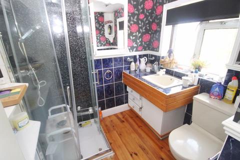 54 Long Drive, Greenford, UB6 8LZ