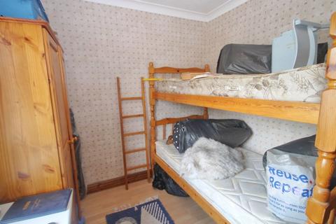 54 Long Drive, Greenford, UB6 8LZ