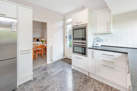 8 Julien Road, Coulsdon, CR5 2DN