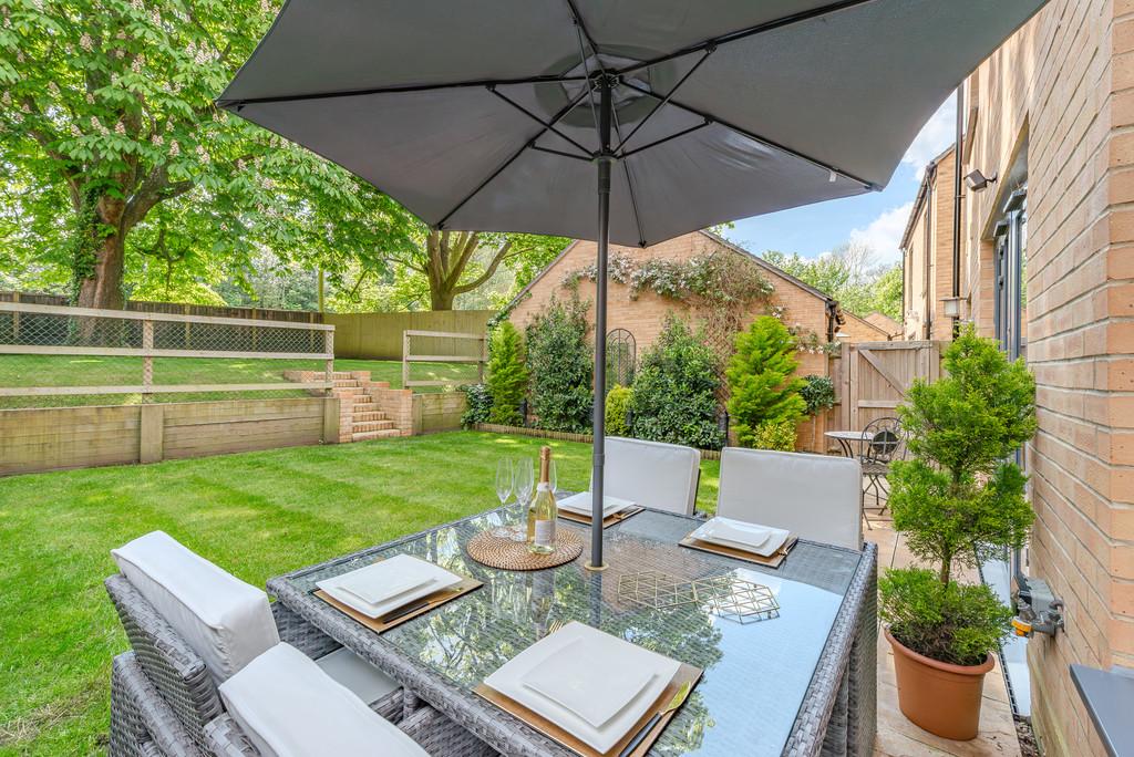 18 Charles Howell Drive Low Res 0001  IMM2560-Enha