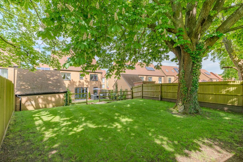 18 Charles Howell Drive Low Res 0003  IMM2592-Enha