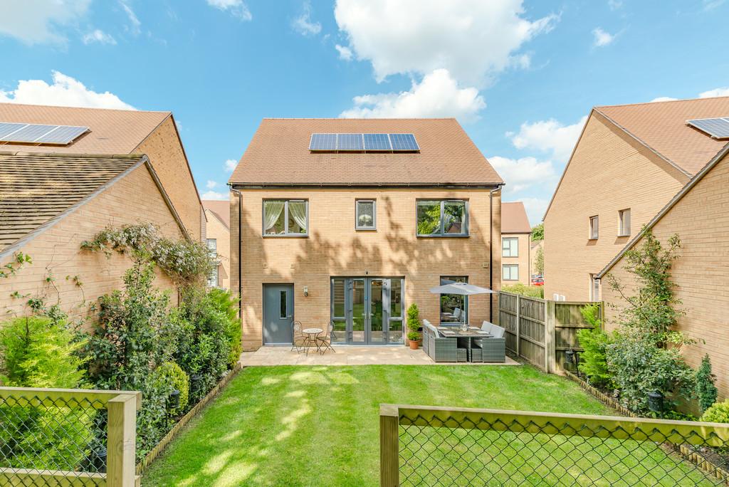 18 Charles Howell Drive Low Res 0004  IMM2595-Enha