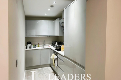 1 bedroom apartment to rent, Green Diamond