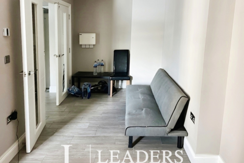 1 bedroom apartment to rent, Green Diamond