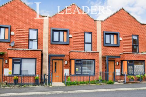3 bedroom townhouse to rent, Langshaw Street, Salford, M6