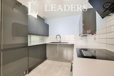 3 bedroom terraced house to rent, Langshaw Street, Salford, M6