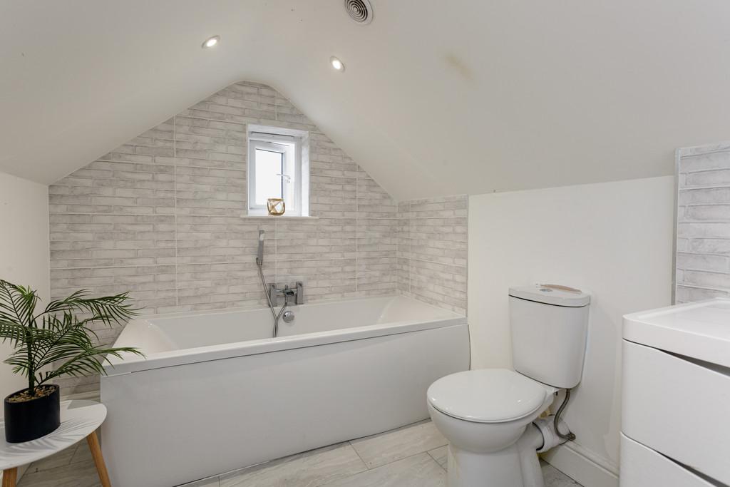 39 Frogmore-00042