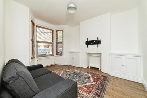 2 bedroom terraced house to rent, Bull Road | E15
