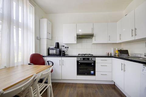 2 bedroom flat for sale, Windmill Hill, Enfield