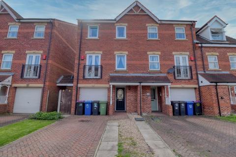 3 bedroom end of terrace house for sale, Birchwood View, Gainsborough