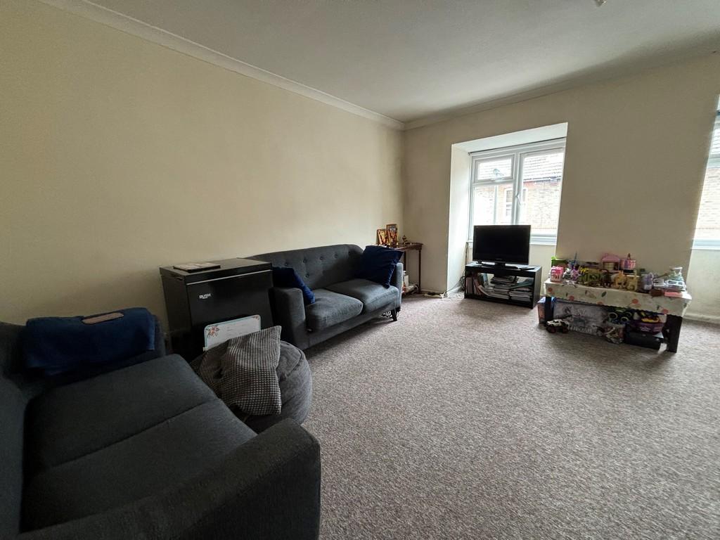 Drummond Road 2 bed apartment to rent £1,550 pcm (£358 pw)