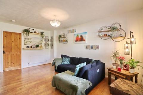 2 bedroom terraced house for sale, Doefield Avenue, Manchester M28