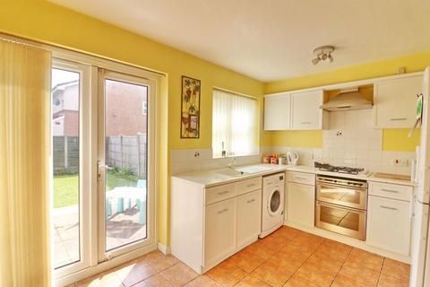 2 bedroom terraced house for sale, Doefield Avenue, Manchester M28