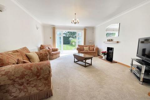 4 bedroom detached house for sale, Whitehayes Road, Christchurch