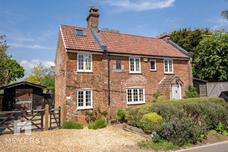 Sundial Cottage, Crow, Ringwood, BH24 4 bed detached house for sale £