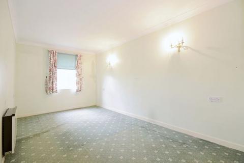 1 bedroom flat for sale, Cassio Road, Watford WD18