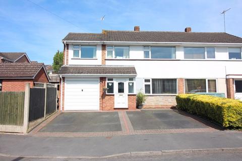 3 bedroom semi-detached house for sale, Chelford Crescent, Kingswinford DY6