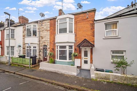 2 bedroom terraced house for sale, William Street, Weymouth DT4