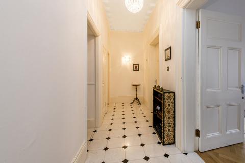 4 bedroom apartment to rent, Wynnstay Gardens, London, W8