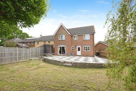 4 bedroom detached house for sale, Shepherd Close, Ashford, Kent