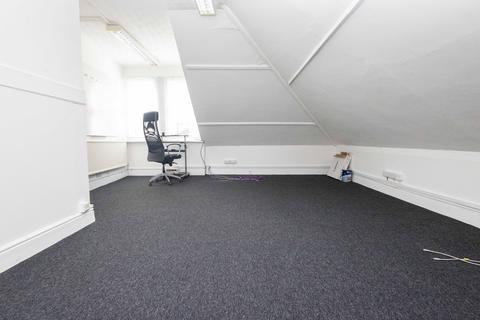 Property to rent, Yelverton Road, Bournemouth,