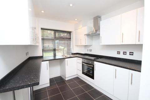 2 bedroom end of terrace house to rent, Bushey WD23