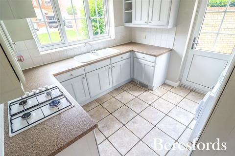 8 Hornbeam Chase, South Ockendon, RM15 6TT