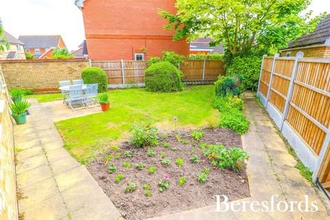 8 Hornbeam Chase, South Ockendon, RM15 6TT
