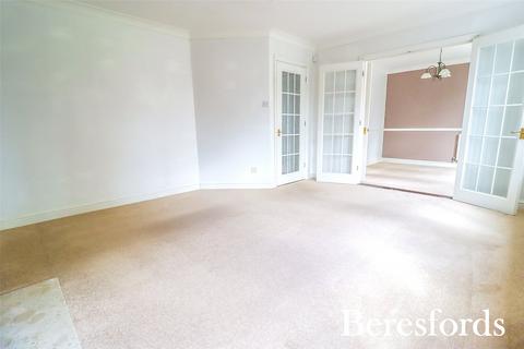 8 Hornbeam Chase, South Ockendon, RM15 6TT