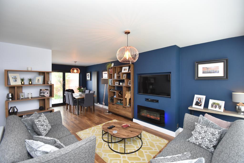 Lednock Road, Stepps, G33 6NP 3 bed semidetached house for sale £215,000